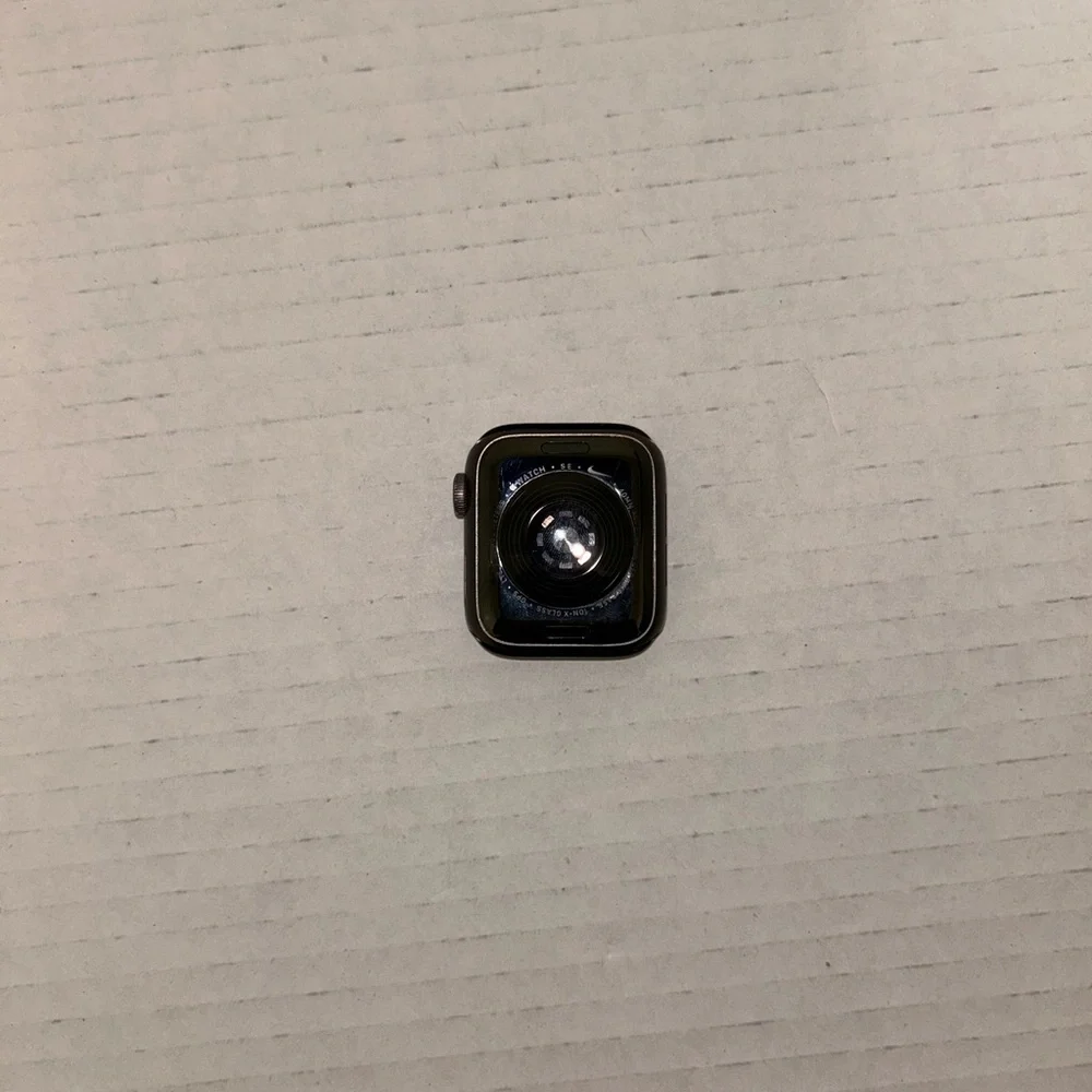Apple Watch SE 1st Gen Nike Edition 40mm Black A2353 Smartwatch - Tested No Band